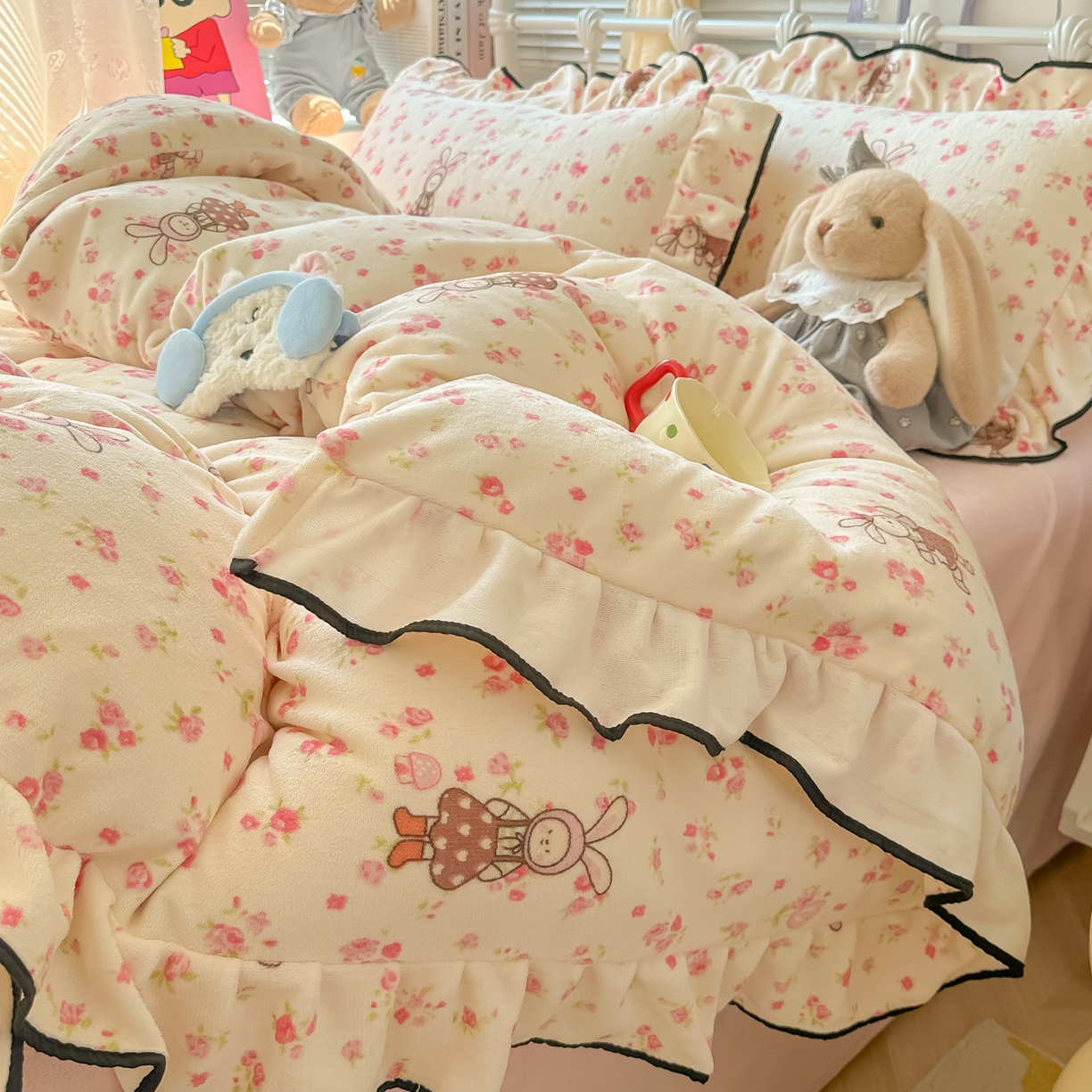 91家纺网 家纺一手货源 找家纺 （总）韩都家居 2025新款亲肤舒适韩版温暖牛奶绒四件套-花边款