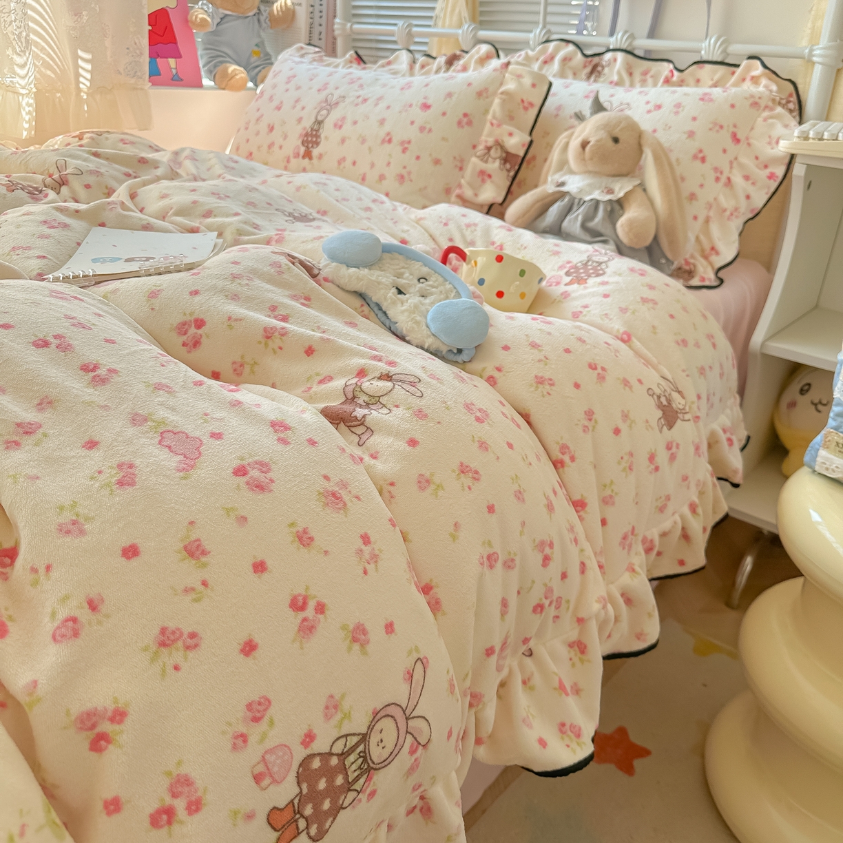 91家纺网 家纺一手货源 找家纺 （总）韩都家居 2025新款亲肤舒适韩版温暖牛奶绒四件套-花边款