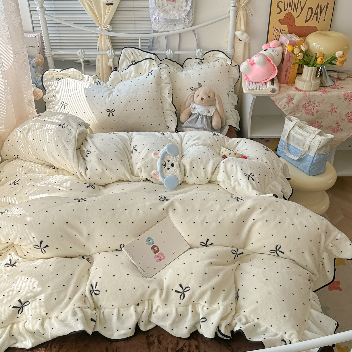 91家纺网 家纺一手货源 找家纺 （总）韩都家居 2025新款亲肤舒适韩版温暖牛奶绒四件套-花边款