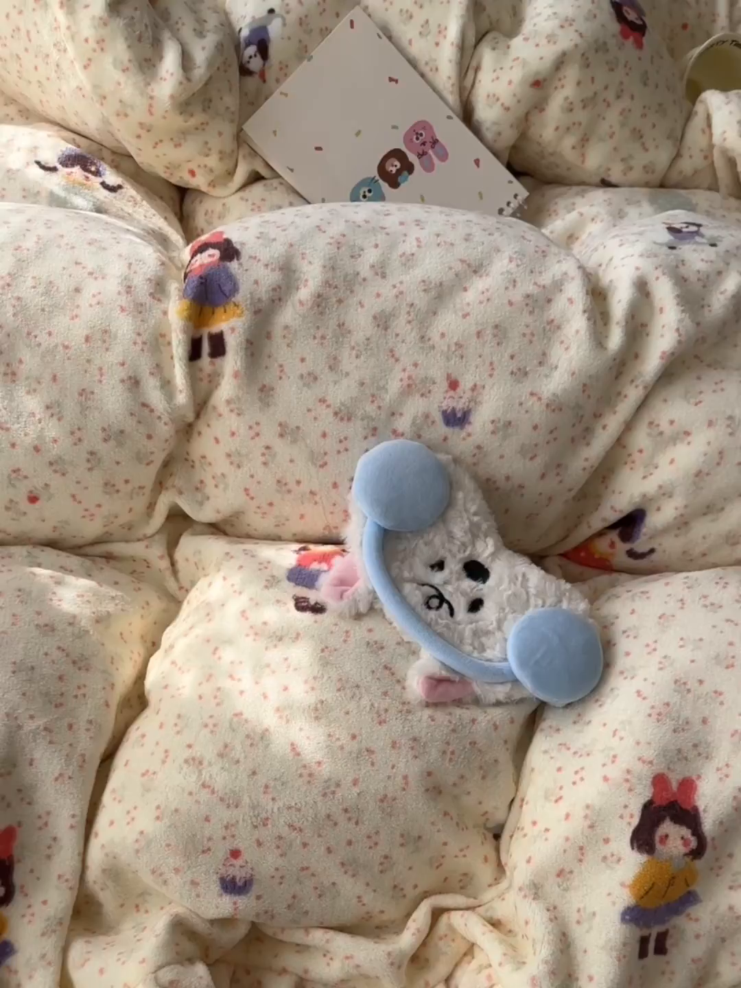 91家纺网 家纺一手货源 找家纺 韩都家居 2025新款亲肤舒适韩版温暖牛奶绒四件套-花边款 花园兔兔