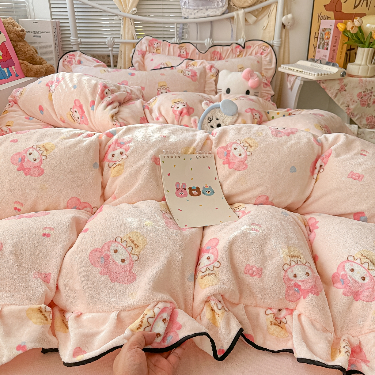 91家纺网 家纺一手货源 找家纺 韩都家居 2025新款亲肤舒适韩版温暖牛奶绒四件套-花边款 美乐