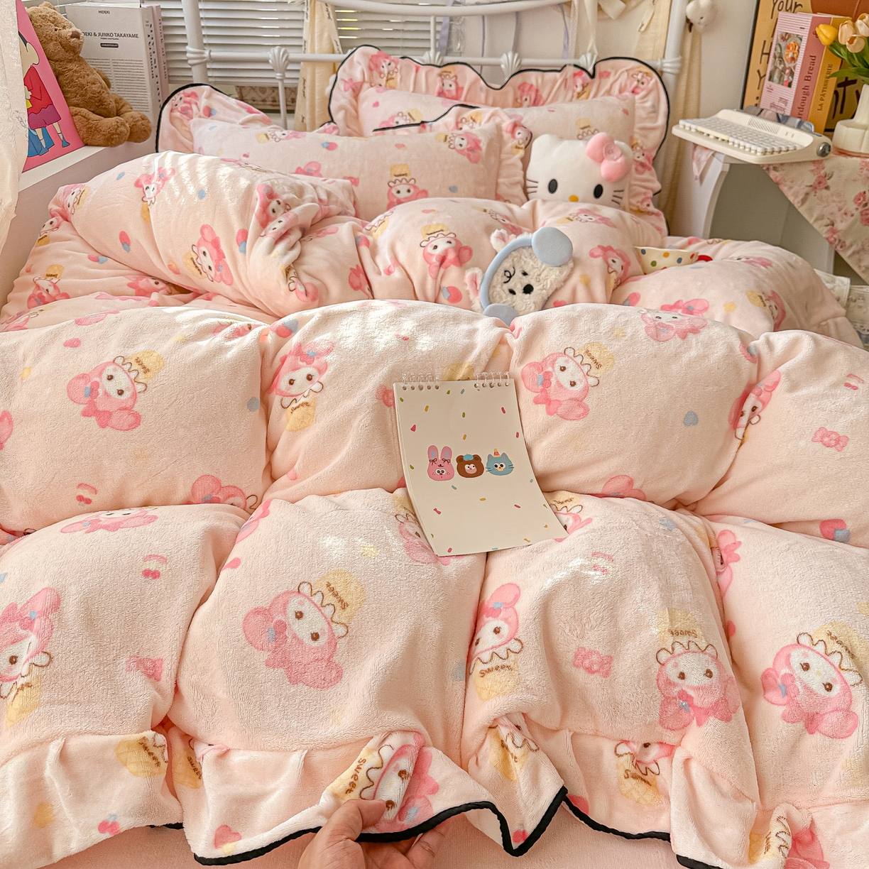 91家纺网 家纺一手货源 找家纺 韩都家居 2025新款亲肤舒适韩版温暖牛奶绒四件套-花边款 美乐