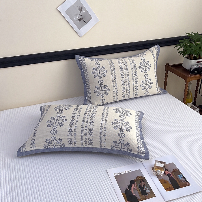 91家纺网 家纺一手货源 找家纺 悦然毛巾被 2025新款四层纱全棉纱布枕套 丝路花语-蓝