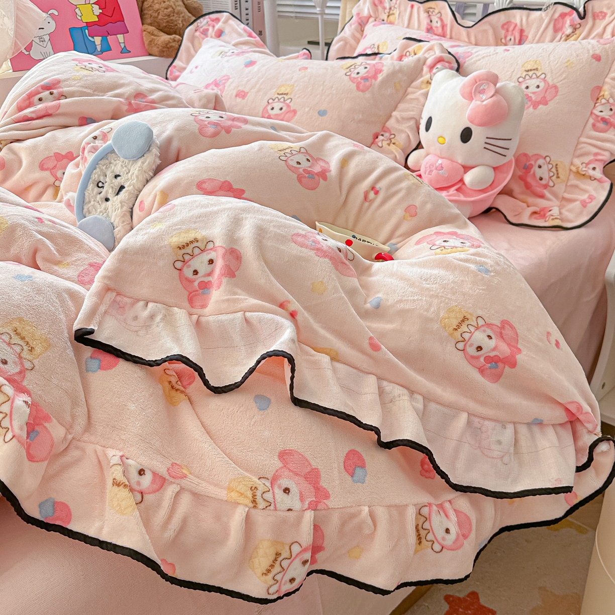 91家纺网 家纺一手货源 找家纺 韩都家居 2025新款亲肤舒适韩版温暖牛奶绒四件套-花边款 美乐