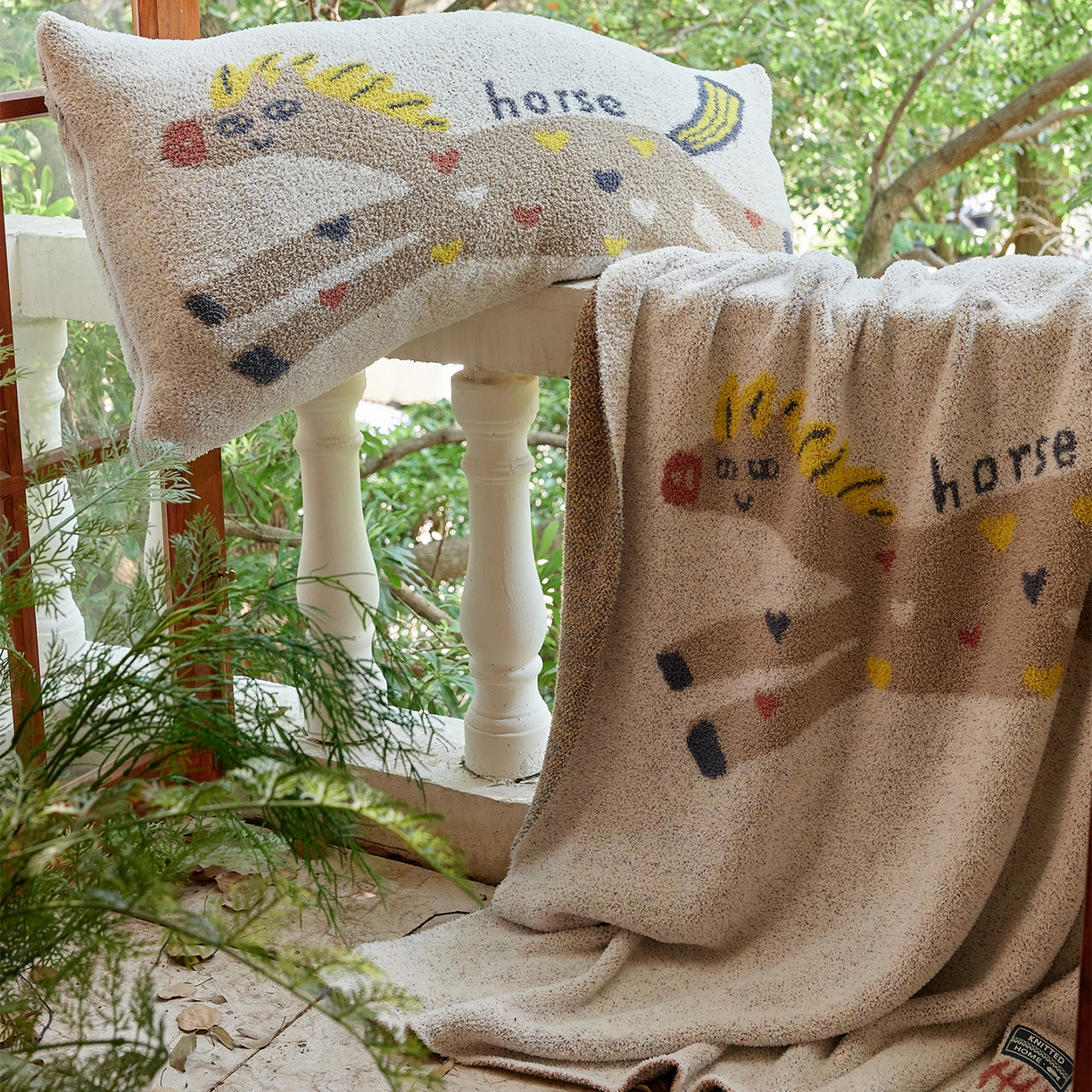 91家纺网 家纺一手货源 找家纺 （总）暖绵绵家纺 2025新款半边绒毛毯-奥罗拉（最低零售价：毯子173元、抱枕（含芯）145元 低于最低零售价的链接，一经发现直接投诉下架，感谢大家的支持！）