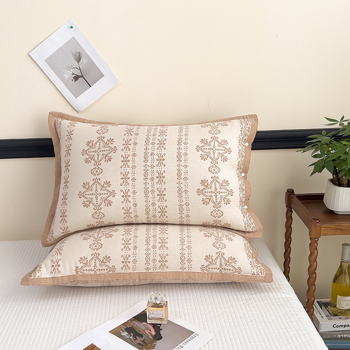 91家纺网 家纺一手货源 找家纺 悦然毛巾被 2025新款四层纱全棉纱布枕套 丝路花语-咖