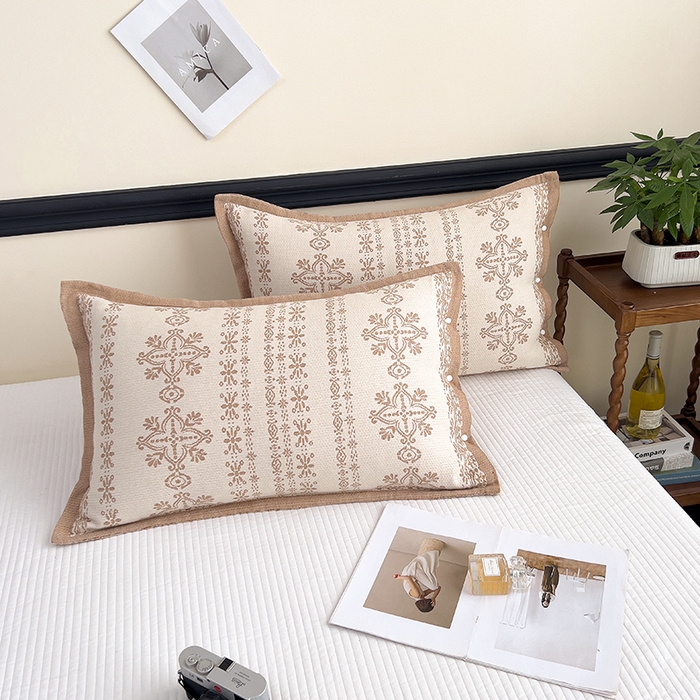 91家纺网 家纺一手货源 找家纺 悦然毛巾被 2025新款四层纱全棉纱布枕套 丝路花语-咖