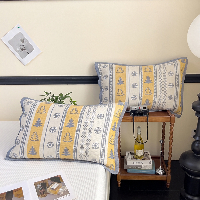 91家纺网 家纺一手货源 找家纺 悦然毛巾被 2025新款四层纱全棉纱布枕套 冰轮树影-蓝