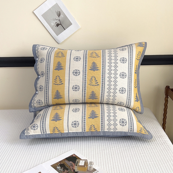 91家纺网 家纺一手货源 找家纺 悦然毛巾被 2025新款四层纱全棉纱布枕套 冰轮树影-蓝