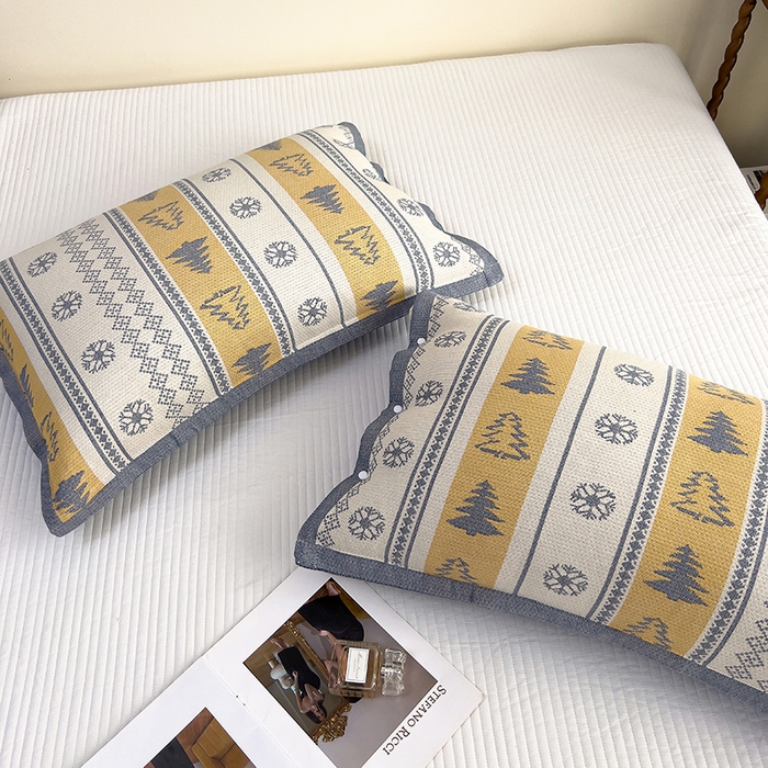 91家纺网 家纺一手货源 找家纺 悦然毛巾被 2025新款四层纱全棉纱布枕套 冰轮树影-蓝