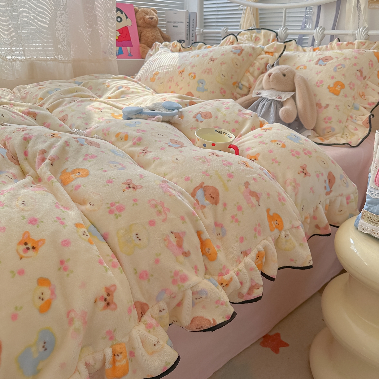 91家纺网 家纺一手货源 找家纺 韩都家居 2025新款亲肤舒适韩版温暖牛奶绒四件套-花边款 奶芙小狗