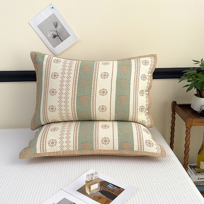 91家纺网 家纺一手货源 找家纺 悦然毛巾被 2025新款四层纱全棉纱布枕套 冰轮树影-绿