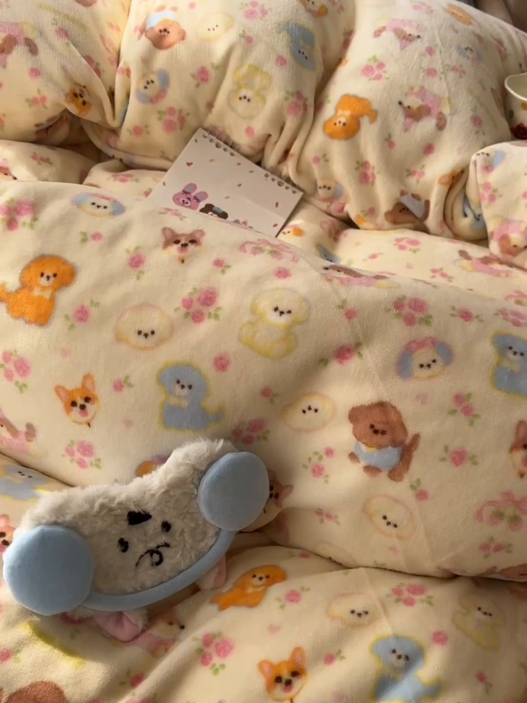 91家纺网 家纺一手货源 找家纺 韩都家居 2025新款亲肤舒适韩版温暖牛奶绒四件套-花边款 奶芙小狗