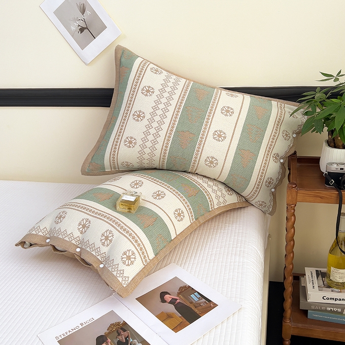 91家纺网 家纺一手货源 找家纺 悦然毛巾被 2025新款四层纱全棉纱布枕套 冰轮树影-绿