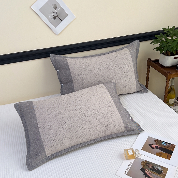 91家纺网 家纺一手货源 找家纺 悦然毛巾被 2025新款四层纱全棉纱布枕套 淡彩灰