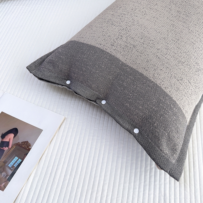91家纺网 家纺一手货源 找家纺 悦然毛巾被 2025新款四层纱全棉纱布枕套 淡彩灰