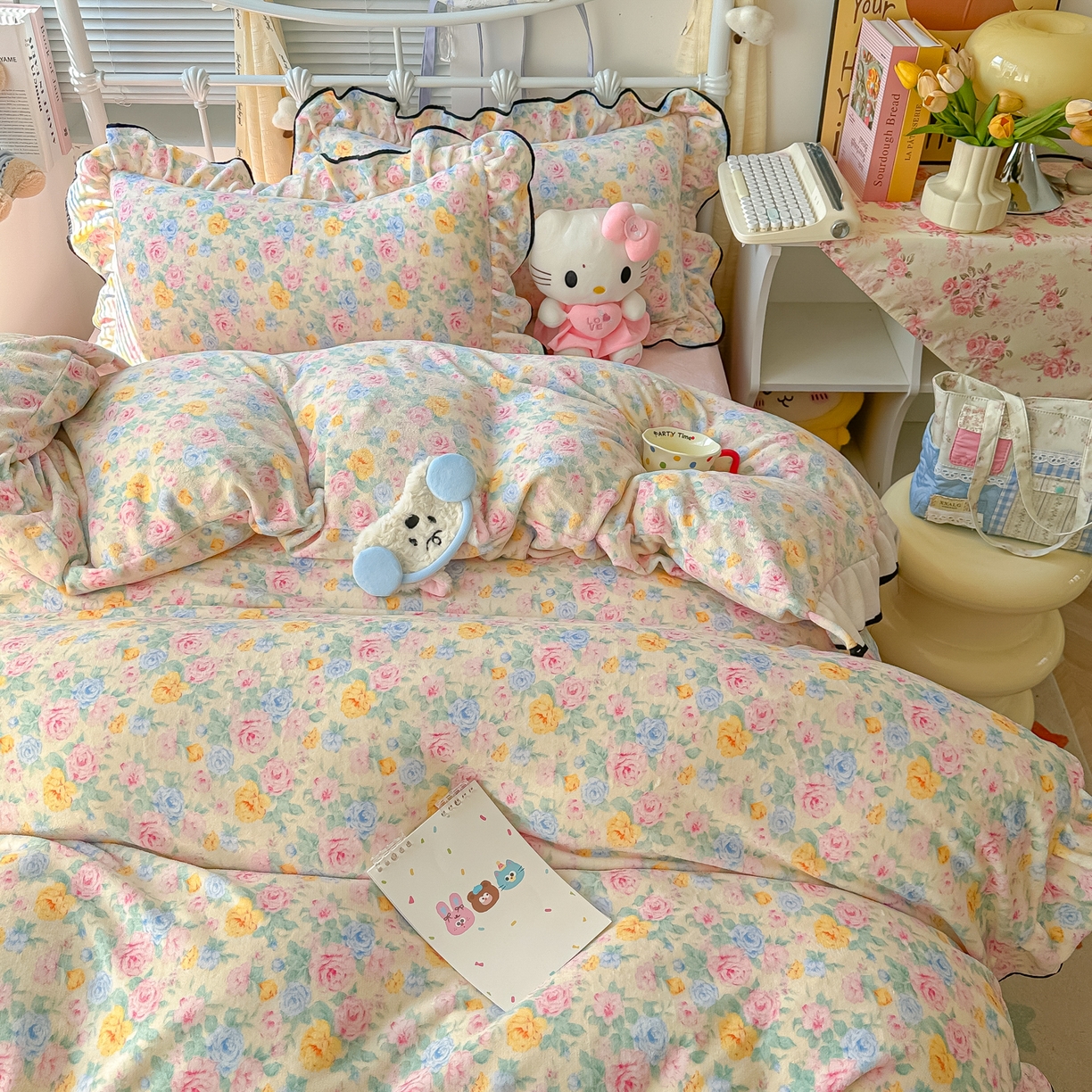 91家纺网 家纺一手货源 找家纺 韩都家居 2025新款亲肤舒适韩版温暖牛奶绒四件套-花边款 韵彩