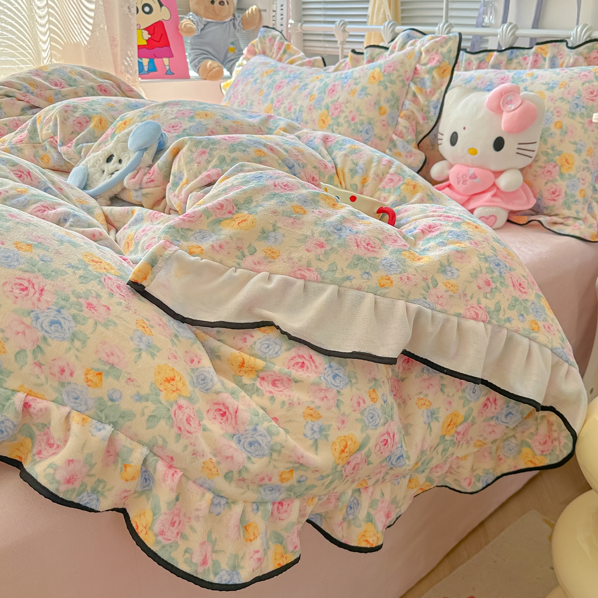 91家纺网 家纺一手货源 找家纺 韩都家居 2025新款亲肤舒适韩版温暖牛奶绒四件套-花边款 韵彩