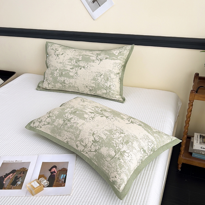 91家纺网 家纺一手货源 找家纺 悦然毛巾被 2025新款四层纱全棉纱布枕套 花树绿