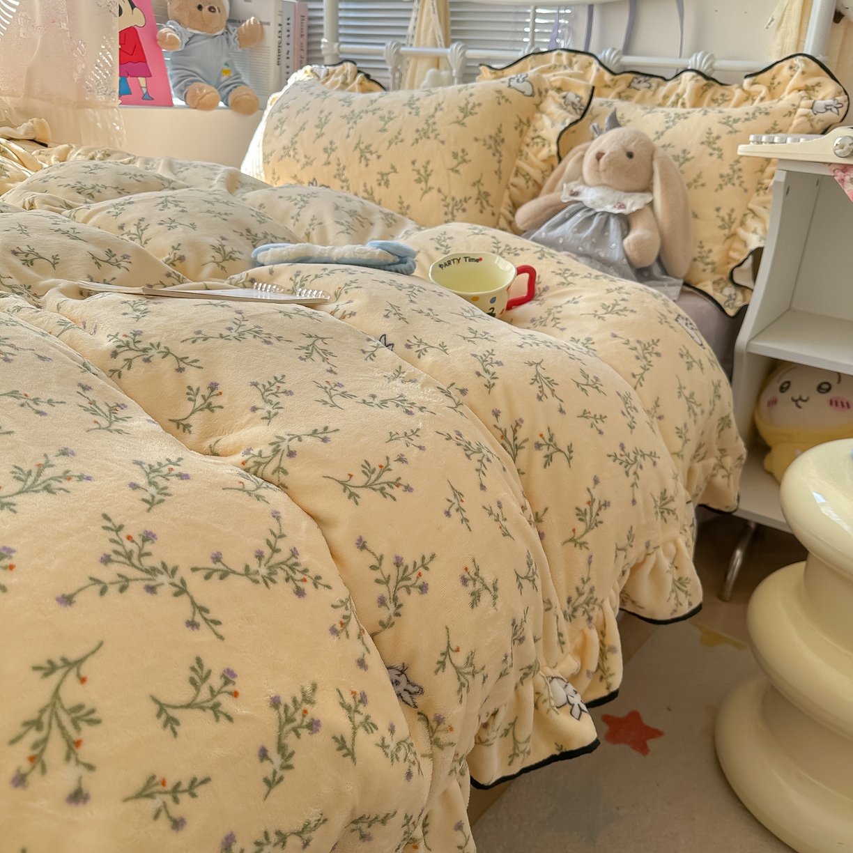 91家纺网 家纺一手货源 找家纺 韩都家居 2025新款亲肤舒适韩版温暖牛奶绒四件套-花边款 香草兔