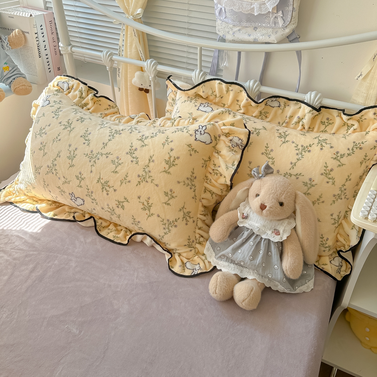 91家纺网 家纺一手货源 找家纺 韩都家居 2025新款亲肤舒适韩版温暖牛奶绒四件套-花边款 香草兔