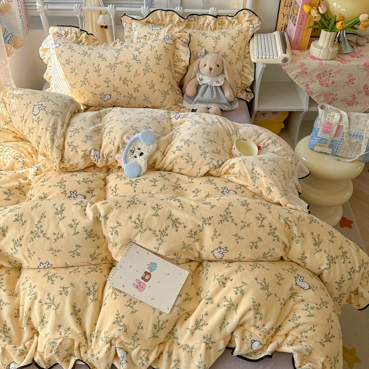 91家纺网 家纺一手货源 找家纺 韩都家居 2025新款亲肤舒适韩版温暖牛奶绒四件套-花边款 香草兔
