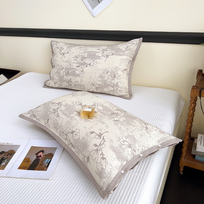 91家纺网 家纺一手货源 找家纺 悦然毛巾被 2025新款四层纱全棉纱布枕套 花树棕