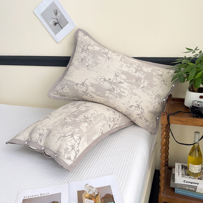 91家纺网 家纺一手货源 找家纺 悦然毛巾被 2025新款四层纱全棉纱布枕套 花树棕