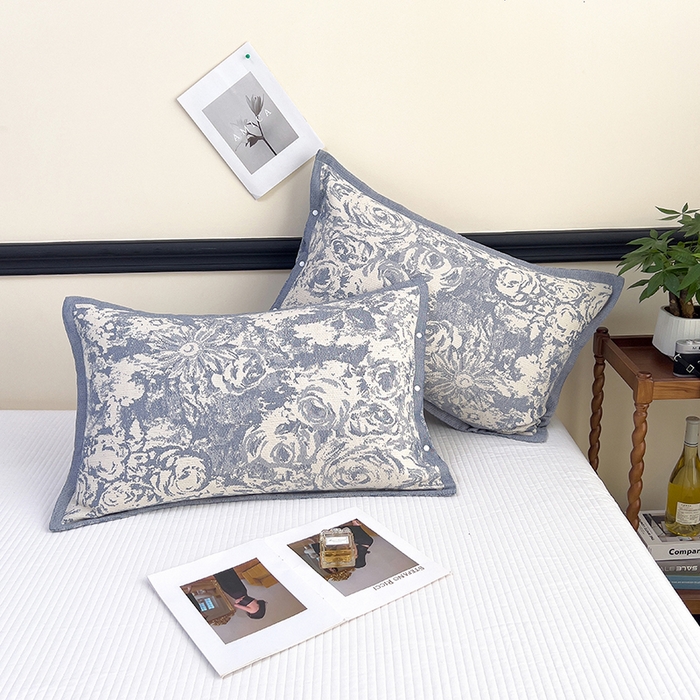 91家纺网 家纺一手货源 找家纺 悦然毛巾被 2025新款四层纱全棉纱布枕套 林海雪原