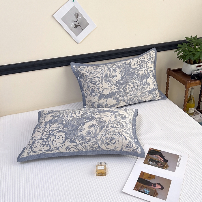 91家纺网 家纺一手货源 找家纺 悦然毛巾被 2025新款四层纱全棉纱布枕套 林海雪原