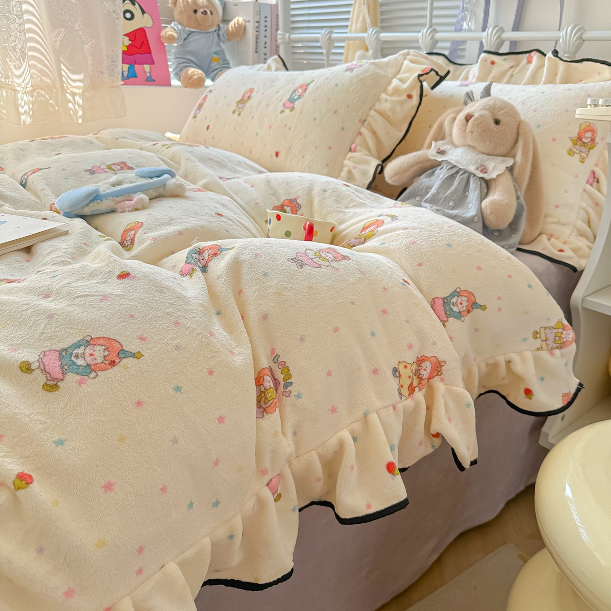 91家纺网 家纺一手货源 找家纺 韩都家居 2025新款亲肤舒适韩版温暖牛奶绒四件套-花边款 灿烂时光