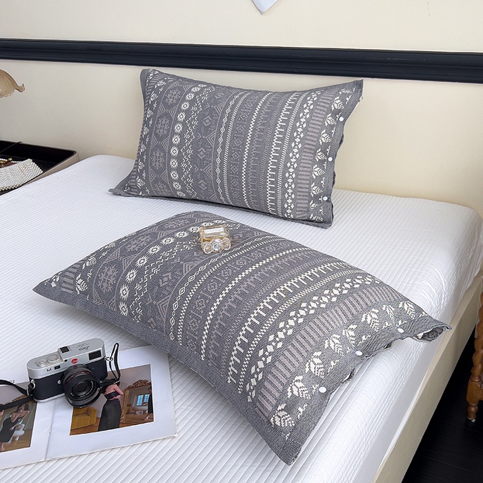 91家纺网 家纺一手货源 找家纺 悦然毛巾被 2025新款四层纱全棉纱布枕套 米亚灰