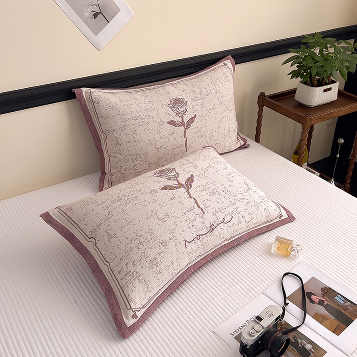 91家纺网 家纺一手货源 找家纺 悦然毛巾被 2025新款四层纱全棉纱布枕套 清新浪漫-咖