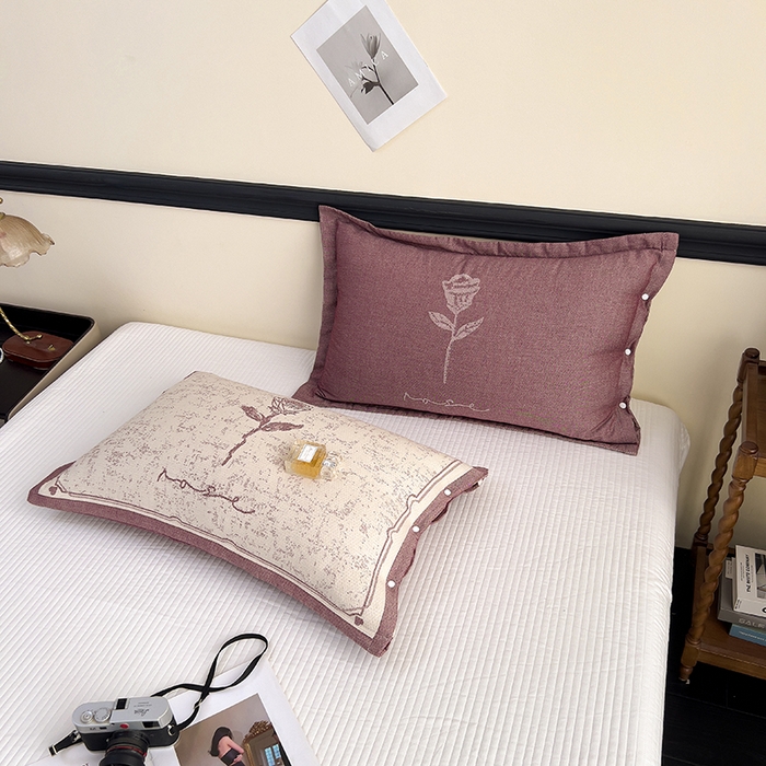 91家纺网 家纺一手货源 找家纺 悦然毛巾被 2025新款四层纱全棉纱布枕套 清新浪漫-咖