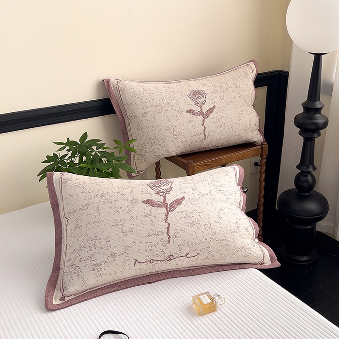 91家纺网 家纺一手货源 找家纺 悦然毛巾被 2025新款四层纱全棉纱布枕套 清新浪漫-咖