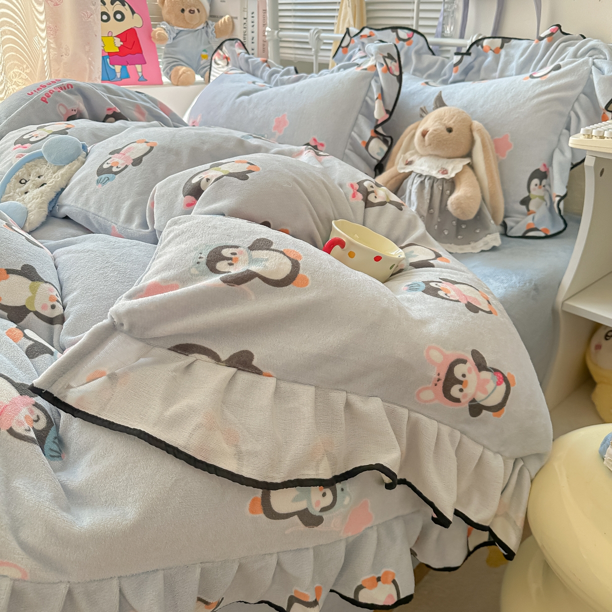 91家纺网 家纺一手货源 找家纺 韩都家居 2025新款亲肤舒适韩版温暖牛奶绒四件套-花边款 小企鹅