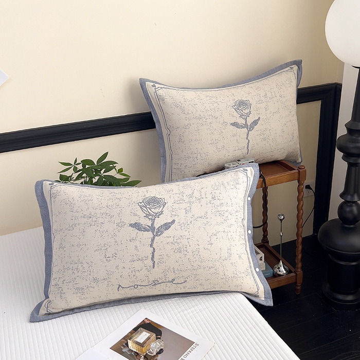 91家纺网 家纺一手货源 找家纺 悦然毛巾被 2025新款四层纱全棉纱布枕套 清新浪漫-蓝