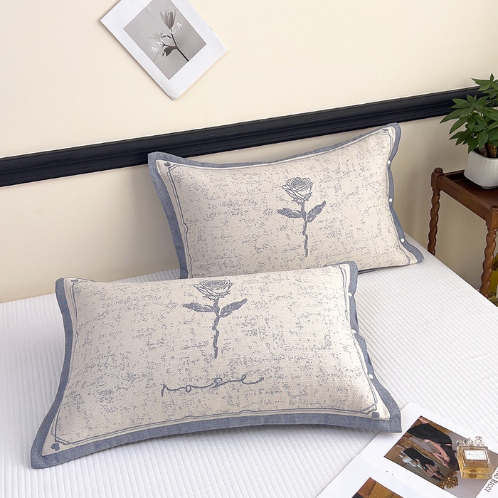 91家纺网 家纺一手货源 找家纺 悦然毛巾被 2025新款四层纱全棉纱布枕套 清新浪漫-蓝