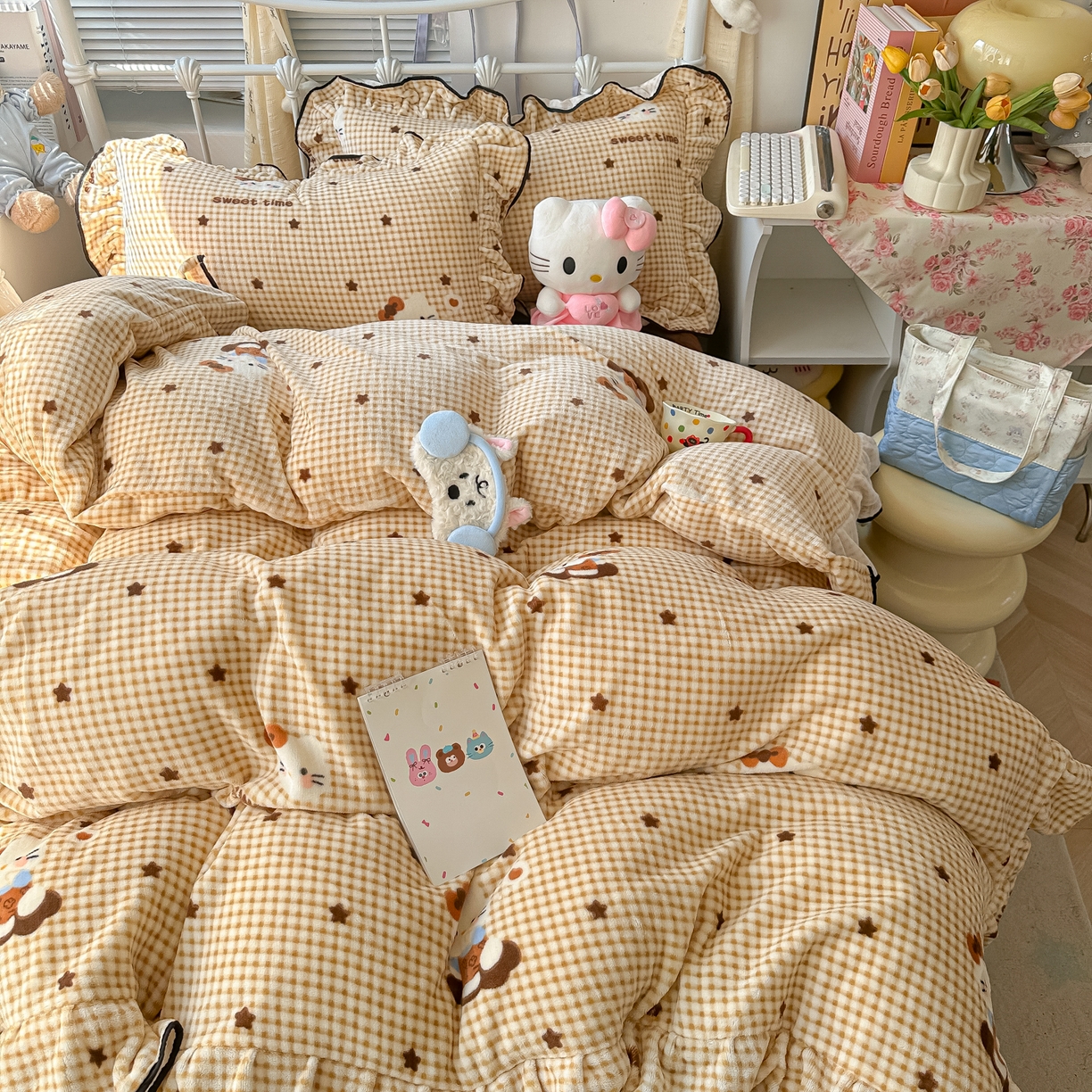 91家纺网 家纺一手货源 找家纺 韩都家居 2025新款亲肤舒适韩版温暖牛奶绒四件套-花边款 星星猫咪