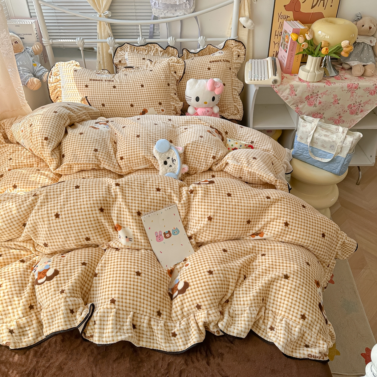 91家纺网 家纺一手货源 找家纺 韩都家居 2025新款亲肤舒适韩版温暖牛奶绒四件套-花边款 星星猫咪