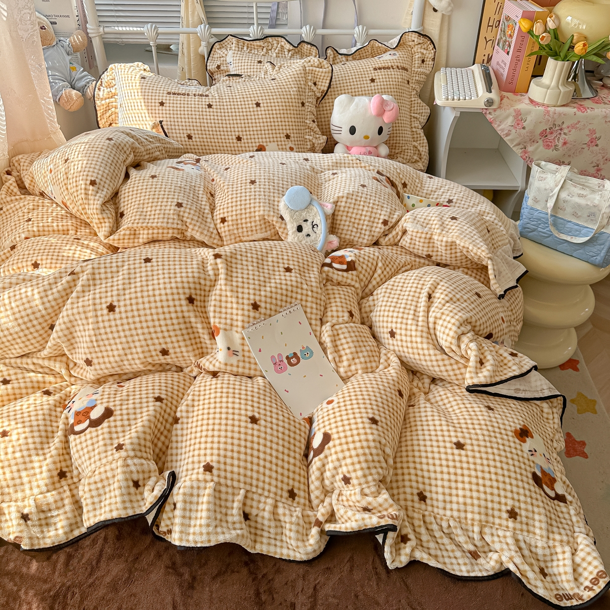 91家纺网 家纺一手货源 找家纺 韩都家居 2025新款亲肤舒适韩版温暖牛奶绒四件套-花边款 星星猫咪