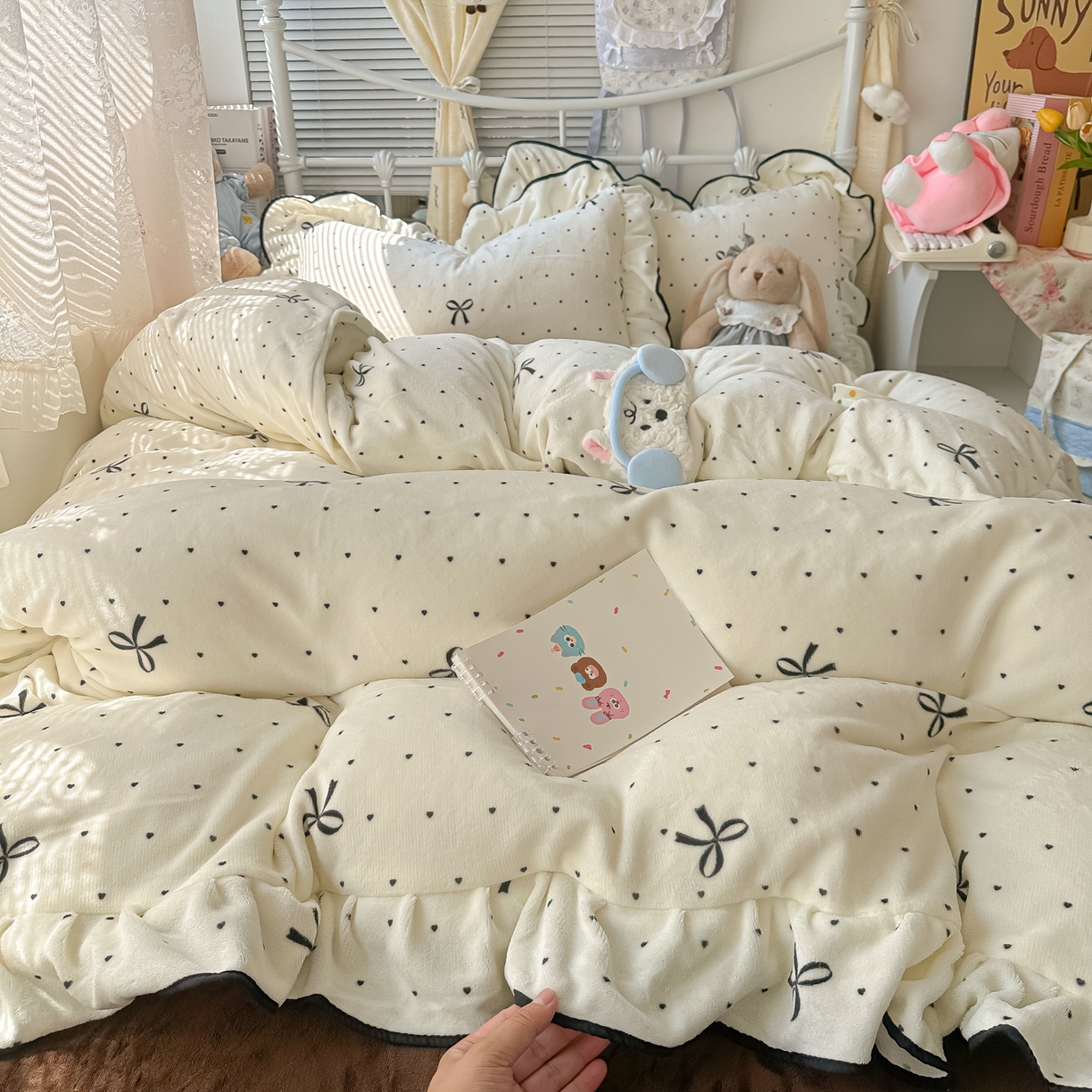 91家纺网 家纺一手货源 找家纺 韩都家居 2025新款亲肤舒适韩版温暖牛奶绒四件套-花边款 时尚蝴蝶结