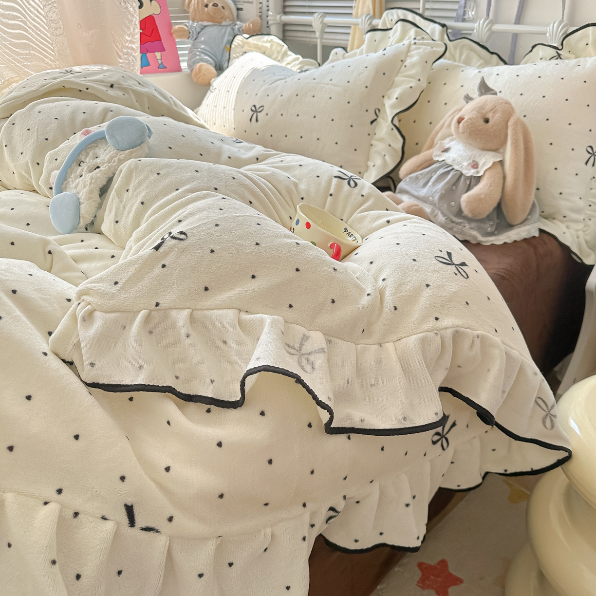 91家纺网 家纺一手货源 找家纺 韩都家居 2025新款亲肤舒适韩版温暖牛奶绒四件套-花边款 时尚蝴蝶结