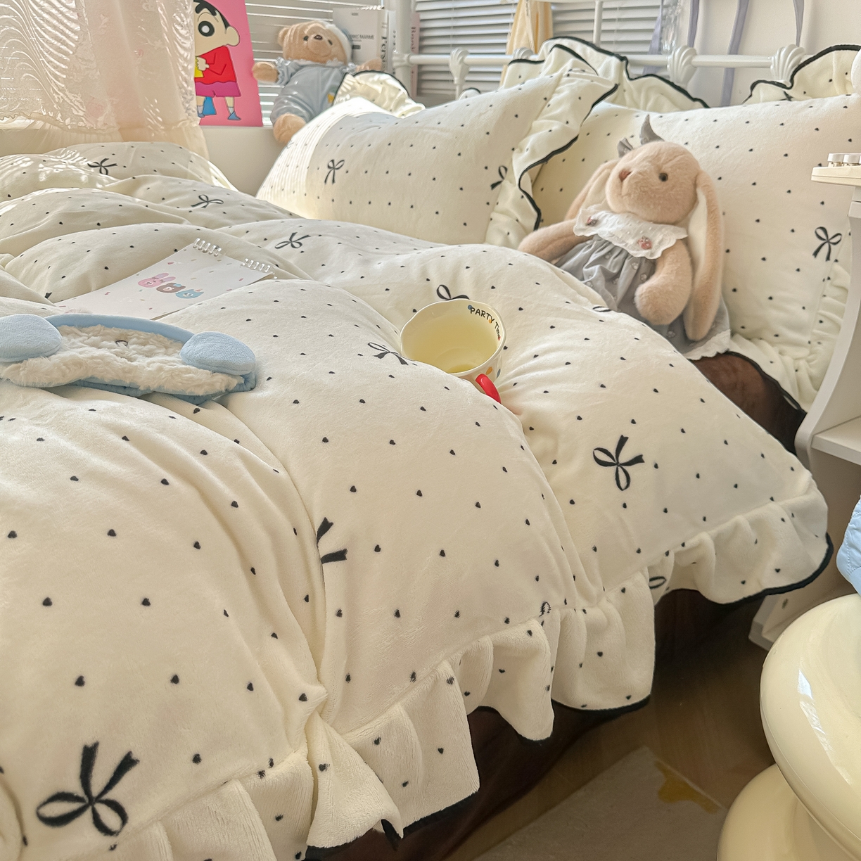 91家纺网 家纺一手货源 找家纺 韩都家居 2025新款亲肤舒适韩版温暖牛奶绒四件套-花边款 时尚蝴蝶结