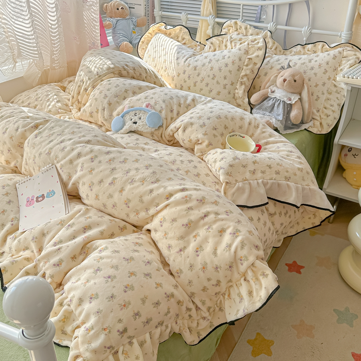 91家纺网 家纺一手货源 找家纺 韩都家居 2025新款亲肤舒适韩版温暖牛奶绒四件套-花边款 花苏