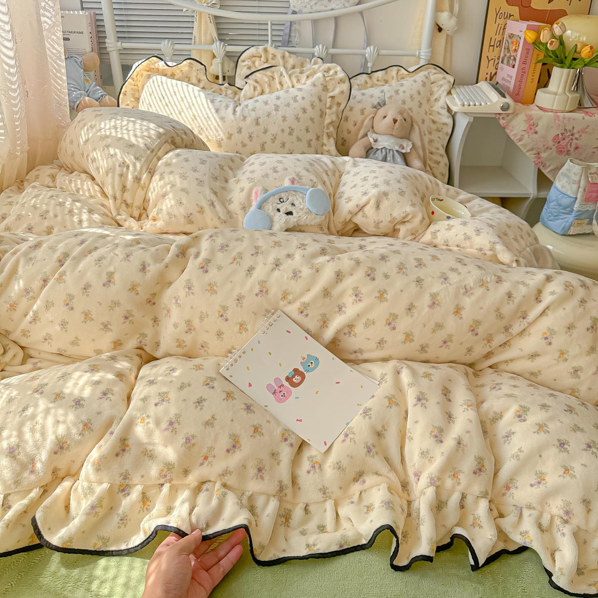 91家纺网 家纺一手货源 找家纺 韩都家居 2025新款亲肤舒适韩版温暖牛奶绒四件套-花边款 花苏