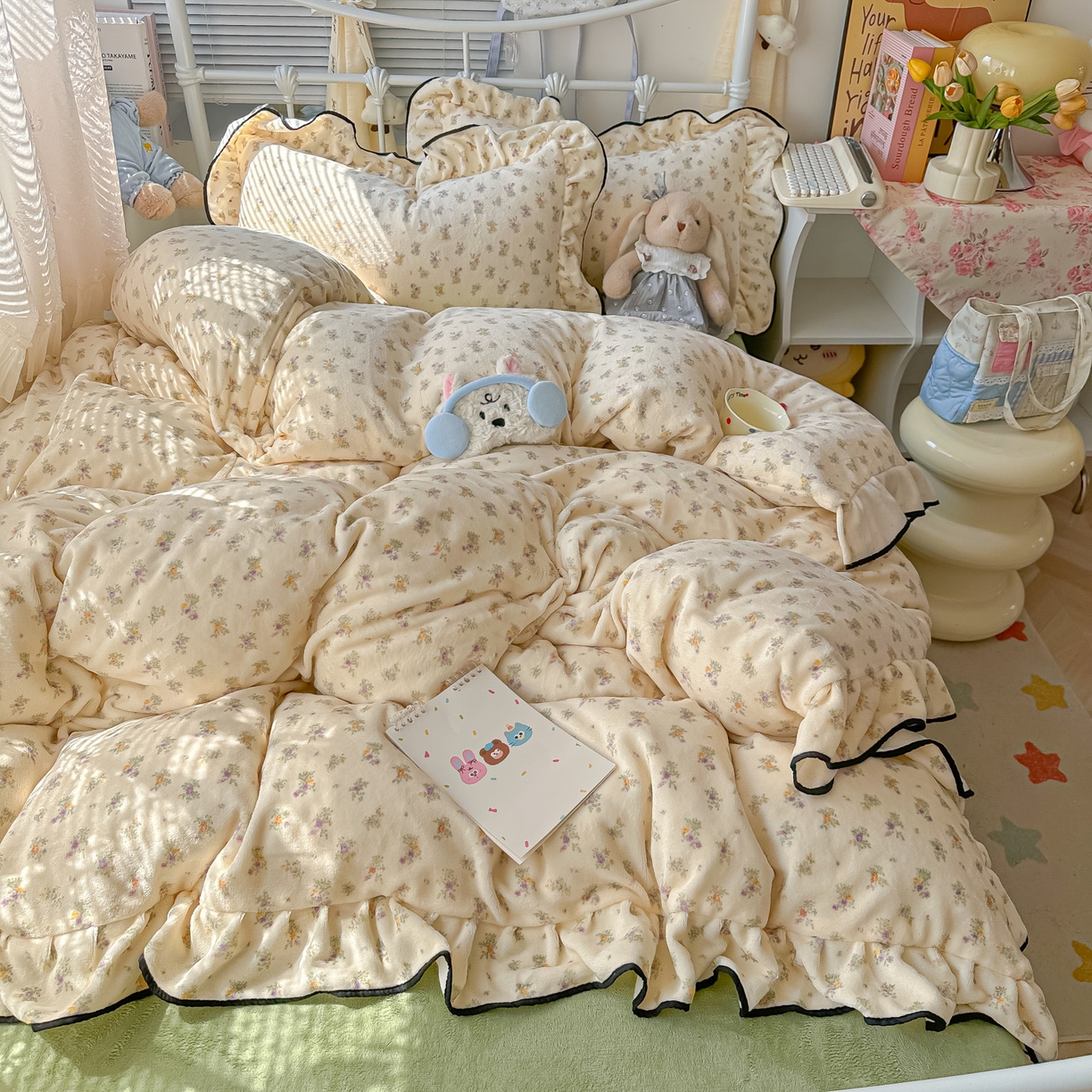 91家纺网 家纺一手货源 找家纺 韩都家居 2025新款亲肤舒适韩版温暖牛奶绒四件套-花边款 花苏