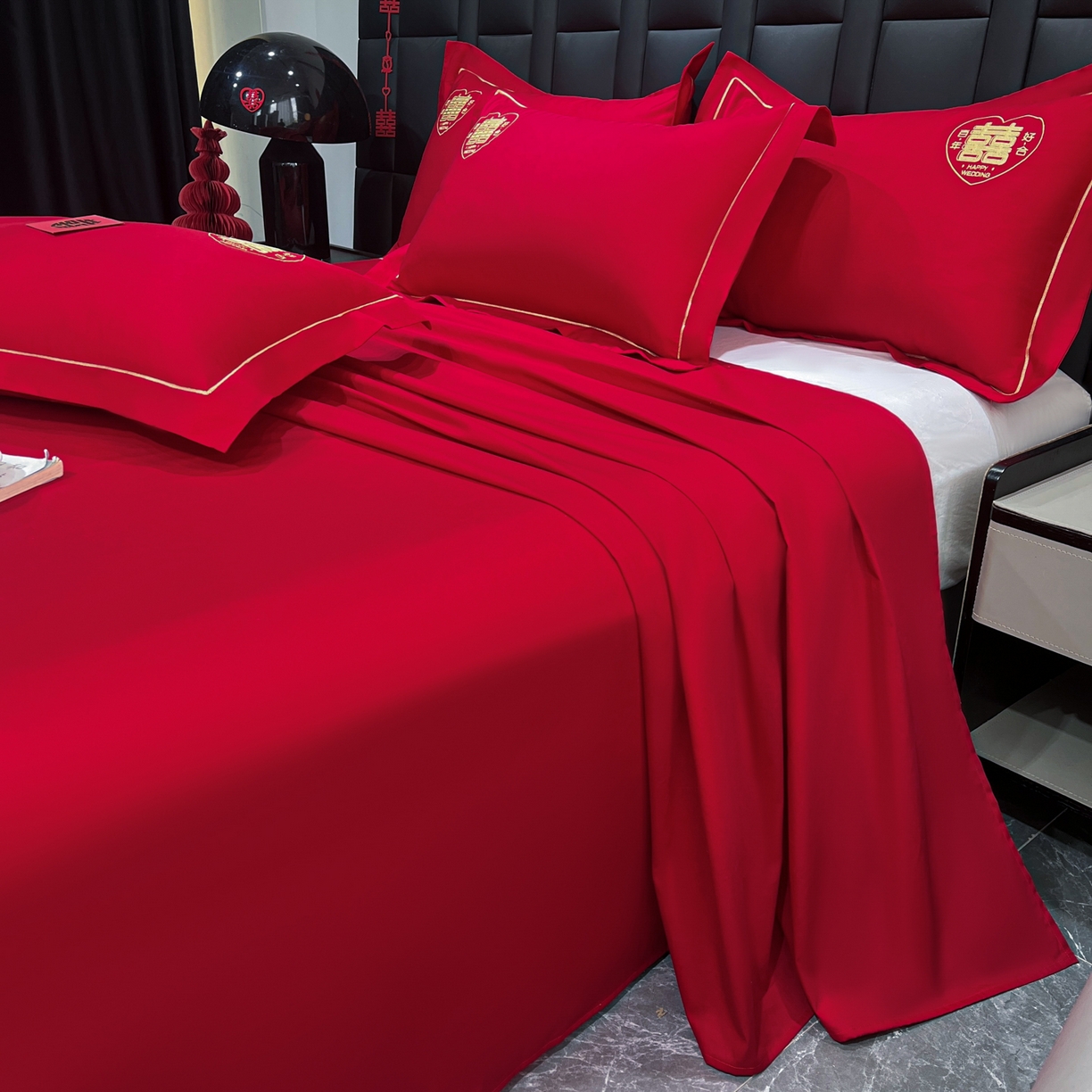 91家纺网 家纺一手货源 找家纺 极梦家纺 2025新款轻奢简约水洗磨毛婚庆系列单品床单大红床单 百年好合