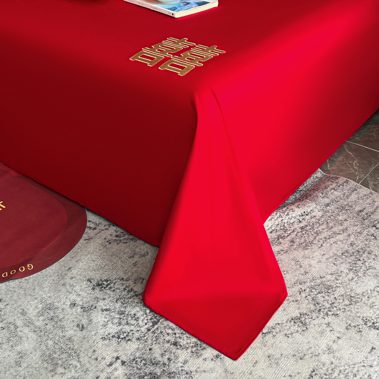 91家纺网 家纺一手货源 找家纺 极梦家纺 2025新款轻奢简约水洗磨毛婚庆系列单品床单大红床单 双喜临门