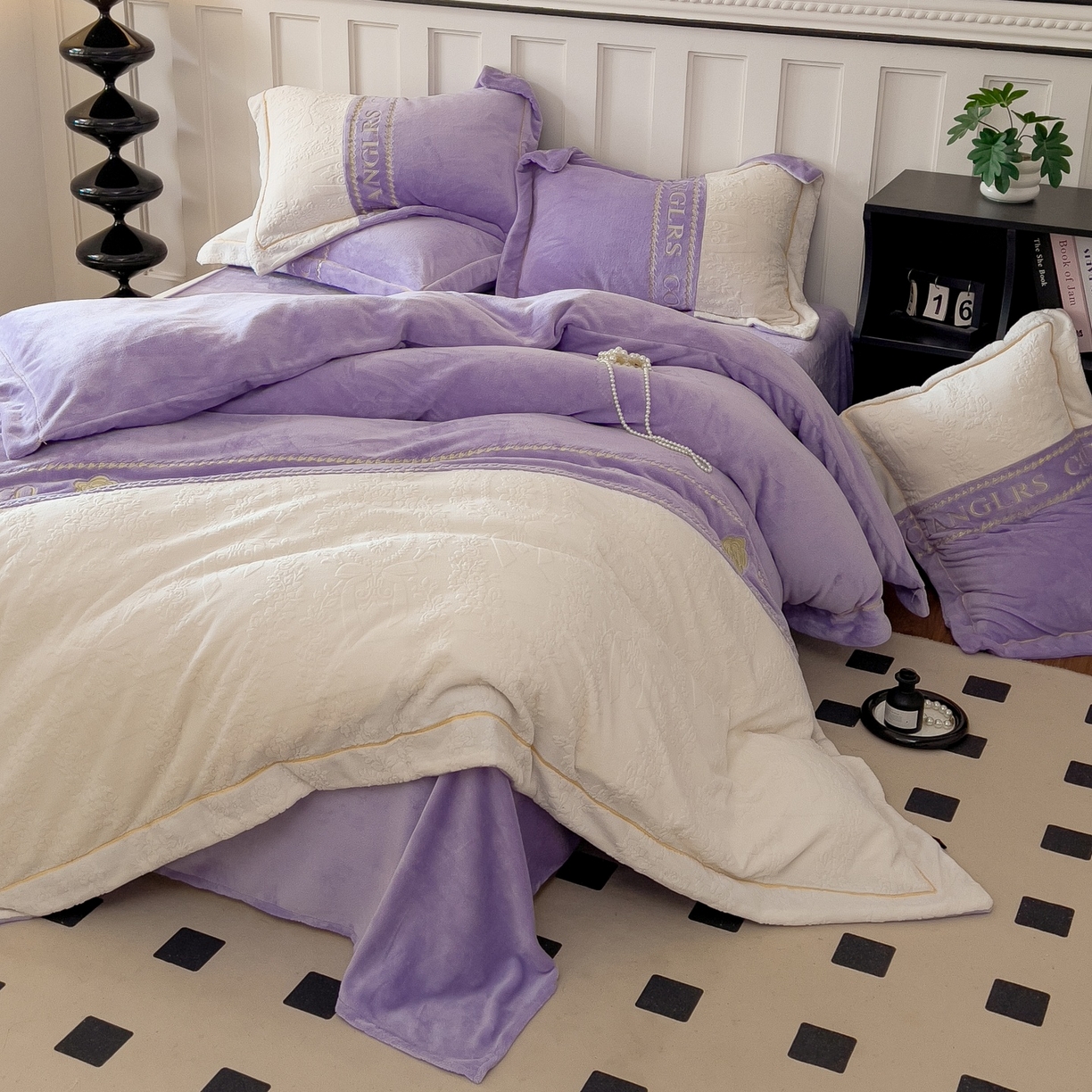 91家纺网 家纺一手货源 找家纺 言熙居家纺 2025新款A类A版牛奶雕花绒B版全消光牛奶绒四件套-花季 花季-紫藤灰